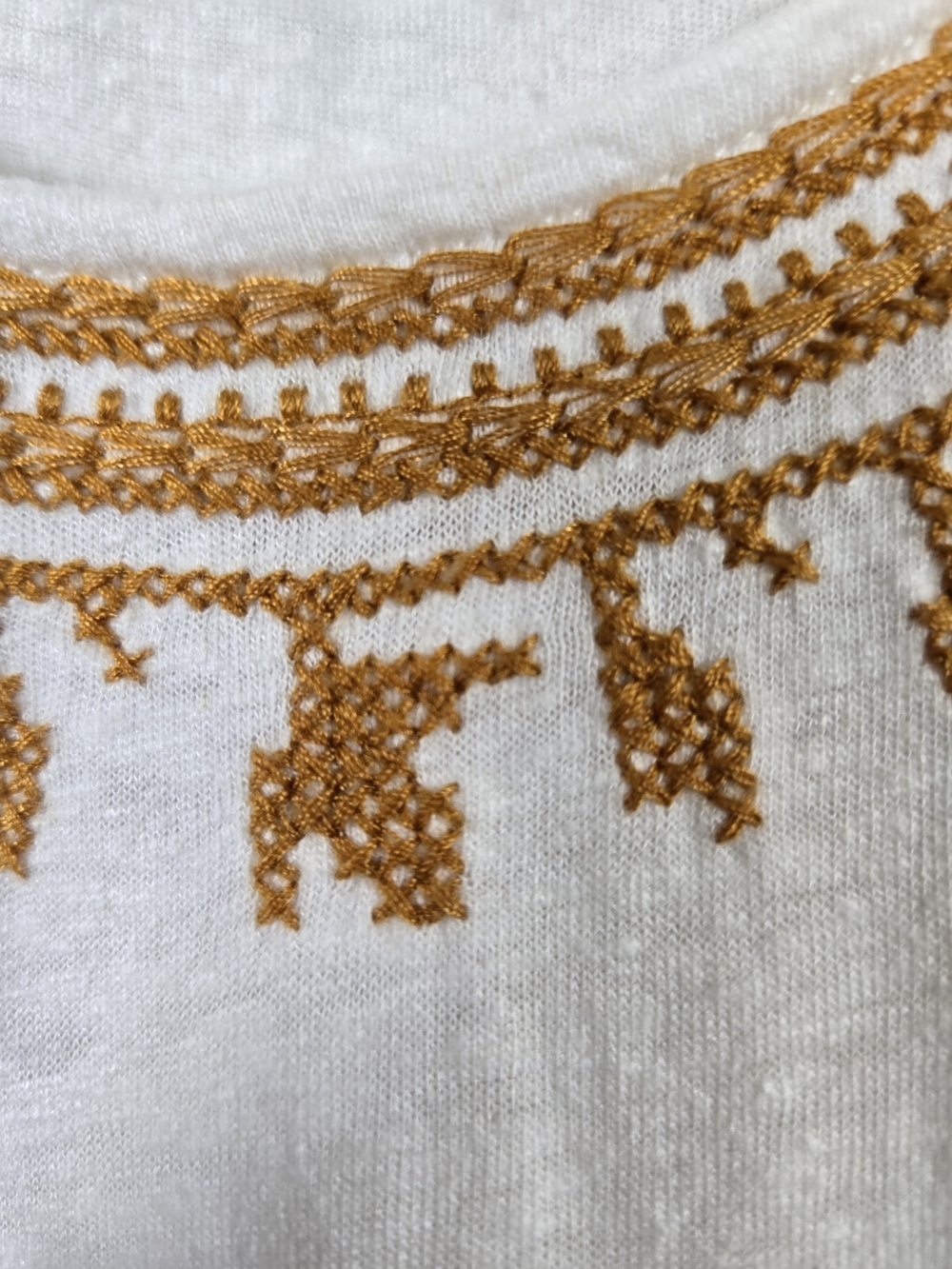Garnet Hill Cream Tank with Embroidered Trim - Picture 4 of 10